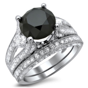 Yaffie ™ Custom White Gold 5 1/10ct TDW 3-stone Ring with Black and White Diamonds