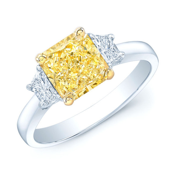 Dazzling Yaffie Light Yellow Diamond Ring with GIA-Certification