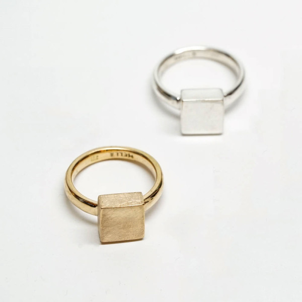 Geometric Solid Gold Signet Ring - Yaffie Square Stunner