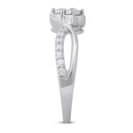 Sparkling Yaffie Ring: Deluxe White Gold and Diamonds