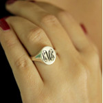 Yaffie ™ Custom Made Engraved Monogram Signet Ring for Personalisation
