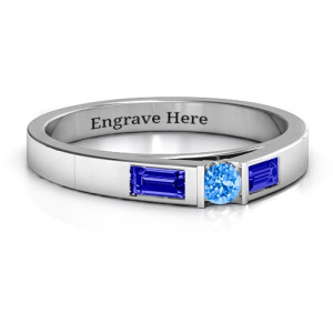 Yaffie ™ Custom-Made Solitaire Bridge Ring with Baguette Accents - Personalised Option Available