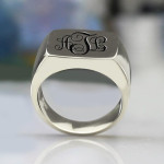 Yaffie ™ Custom Creates Personalised Signet Ring with Monogram