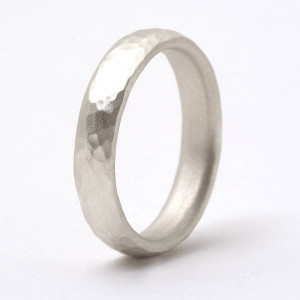 Yaffie ™ Customised Thin Hammered Ring with Personalization