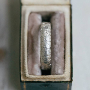 Yaffie™ Custom-Made Fish Scale Pattern Wedding Ring for Men with Personalization