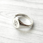 Yaffie ™ Custom-Made Personalised Round Initial Signet Ring
