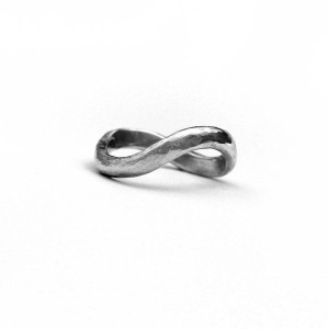 Yaffie ™ Custom Made Personalised Infinity Wedding Ring