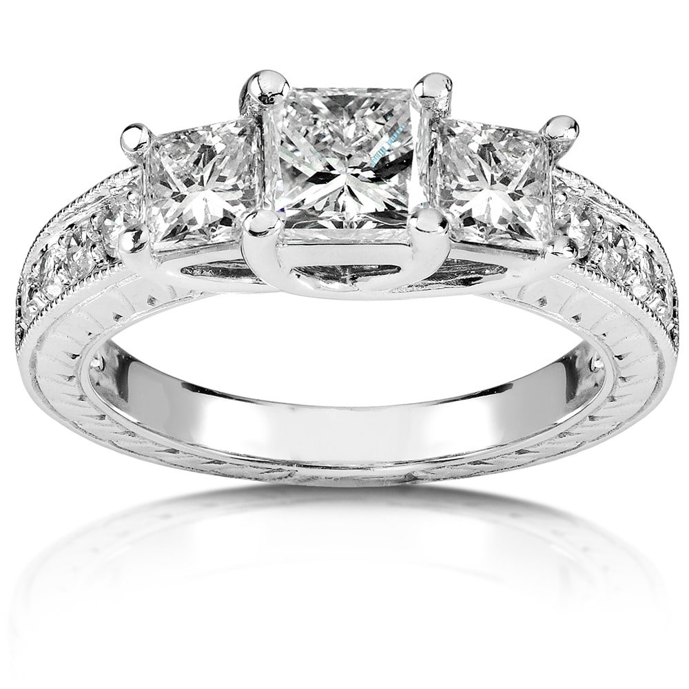 Princess Cut Diamond Trio Ring with 1.33ct Yaffie Gold Brilliance