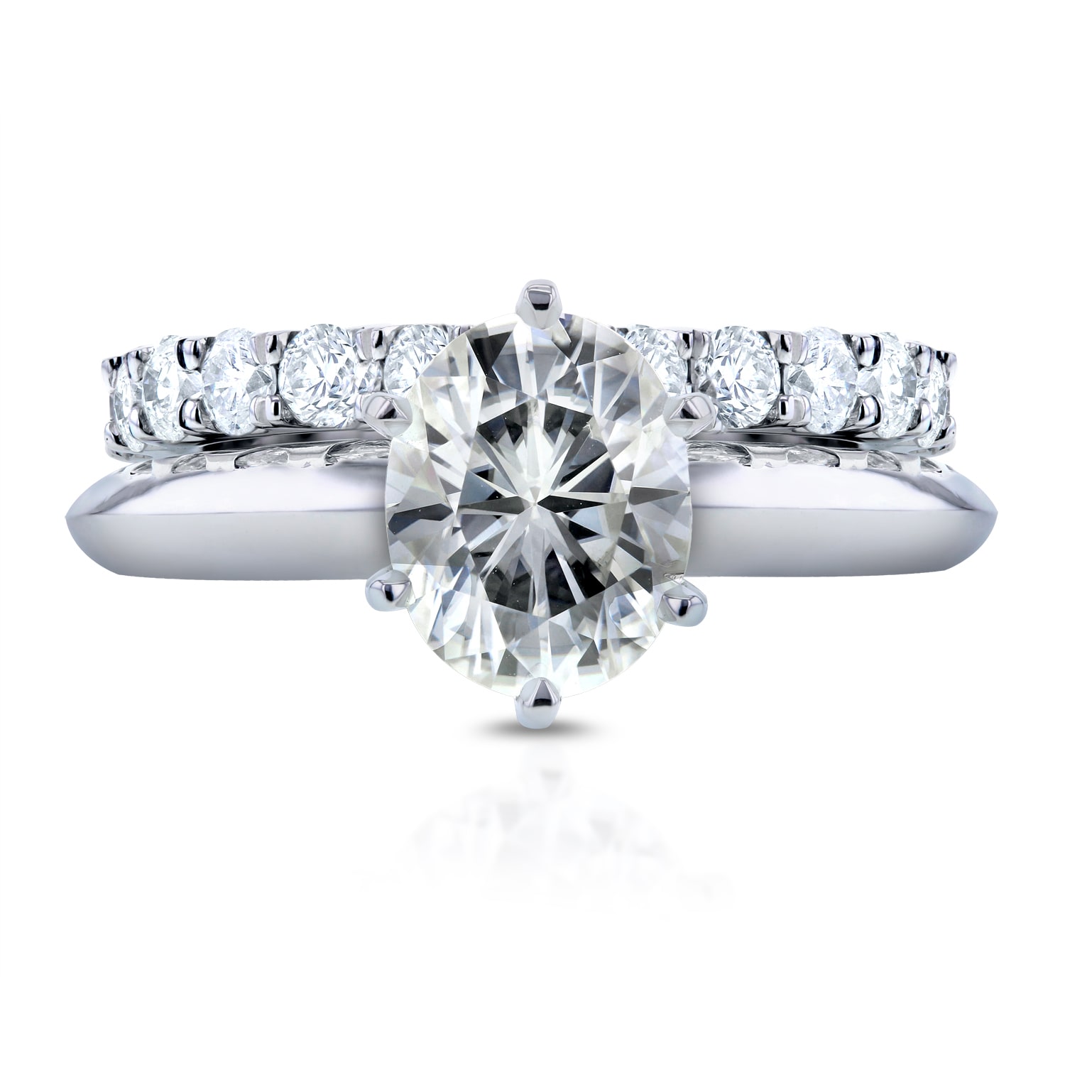 Elegant Yaffie Bridal Set: White Gold Moissanite Solitaire with Sparkling Diamond Band.