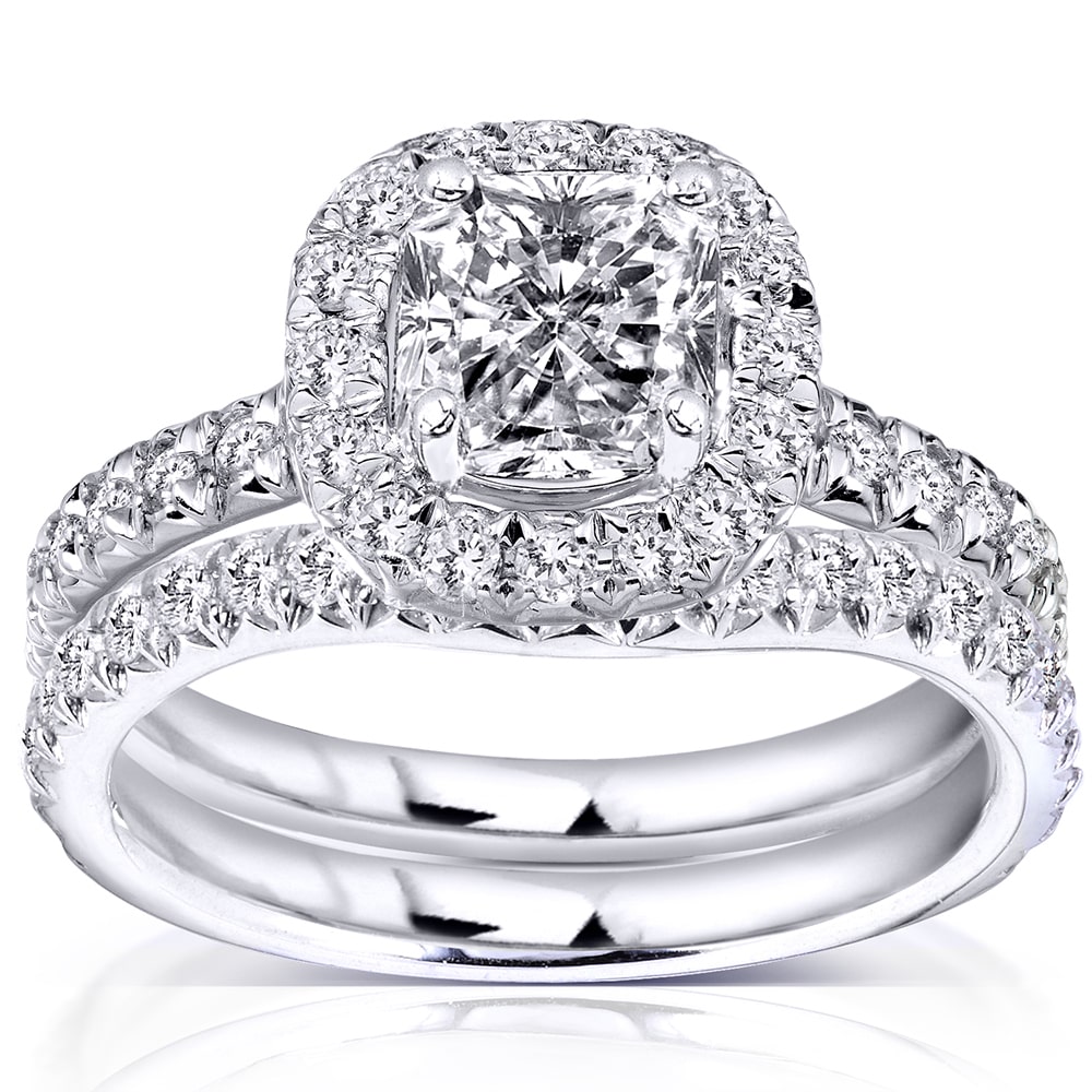Bridal bliss in Yaffie White Gold Diamond Set, generously sprinkled with 1 3/4ct TDW.