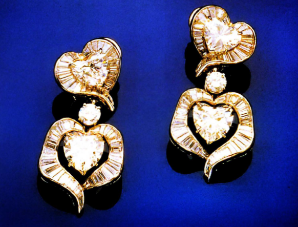 Figure 8 - Tapered baguettes surrounding heart-shape diamonds.